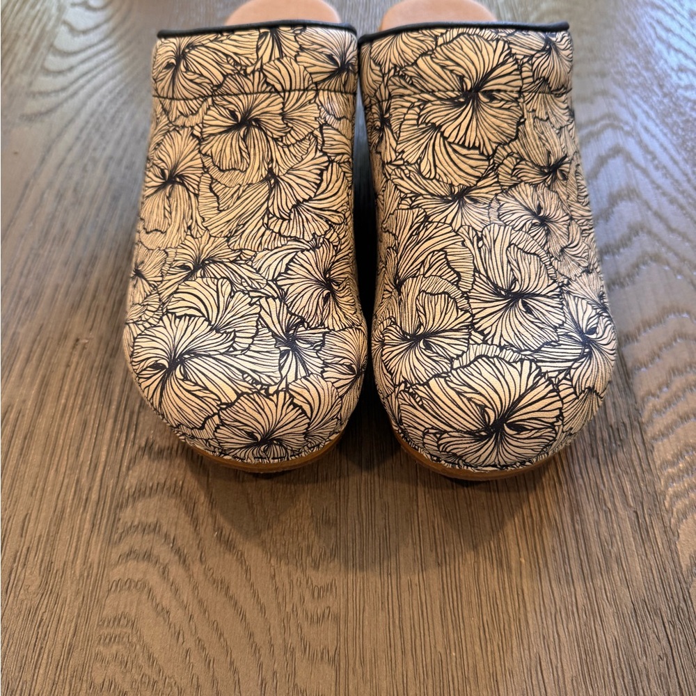 Sanita Women's Clogs sz. 8.5 40 - Picture 2 of 10